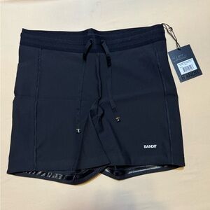 Bandit Running Shorts NWT Black Cadence 5 in Large